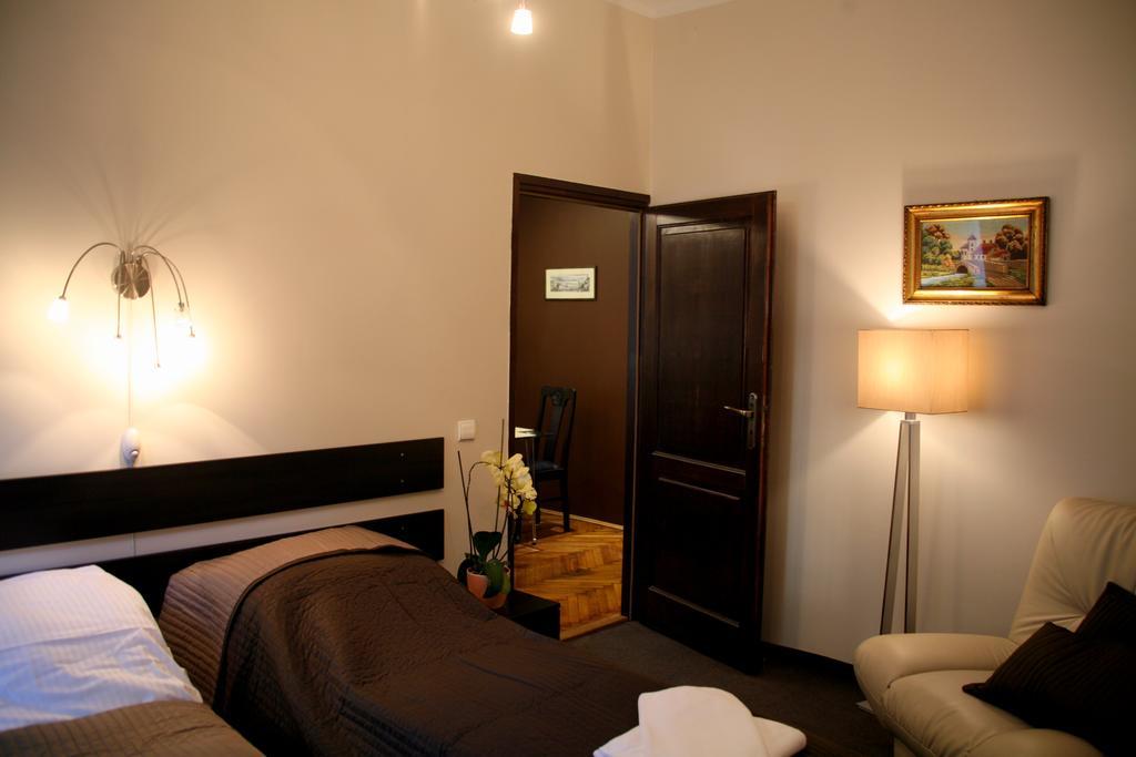 Apartamenty Astur Krasków Exterior foto